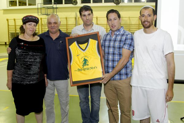 ליגת הכדורסל הוקדשה לזכרו של צביקה קפלן