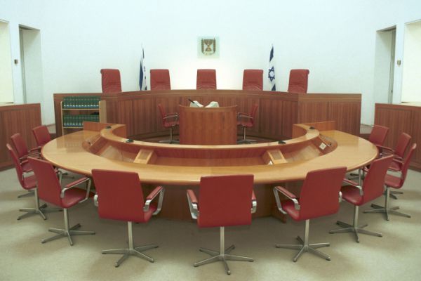בג"ץ: לא רואים מקום להתערב בבחירות בי-ם