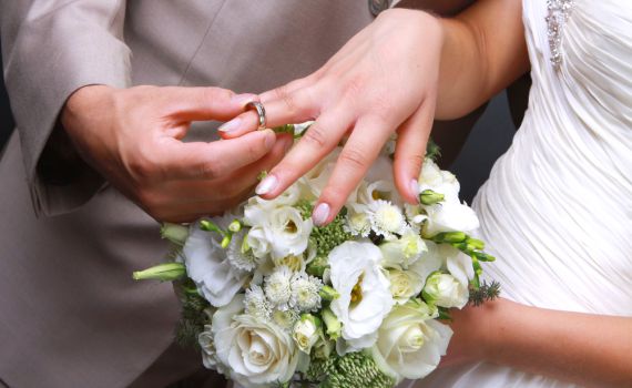 "זה עוד יקרה לך, גם את תתחתני"