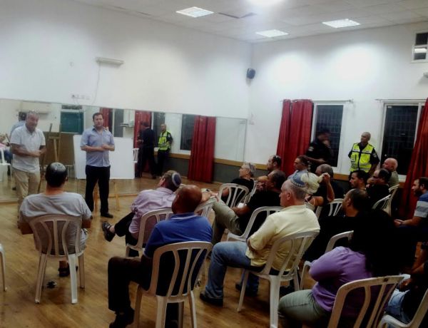 סיירת המתנדבים תעצור את הפקק