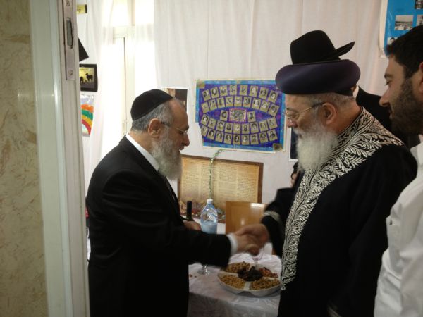 סוף המלחמה בש"ס? הרבנים עמאר ויוסף נועדו