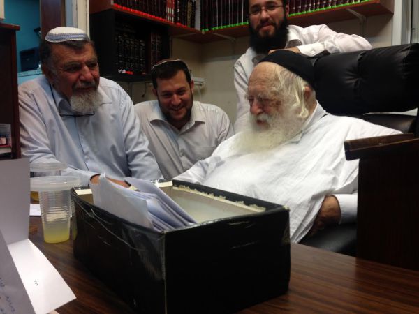 הרב קנייבסקי נתן ברכה להמשך הבנייה בשומרון