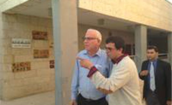 "רק אנשים חסרי תרבות יכולים לעשות זאת"