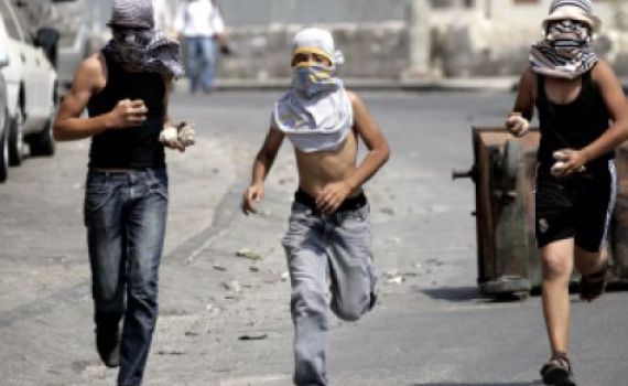 תישלל אזרחותו של מי שמיידה אבנים