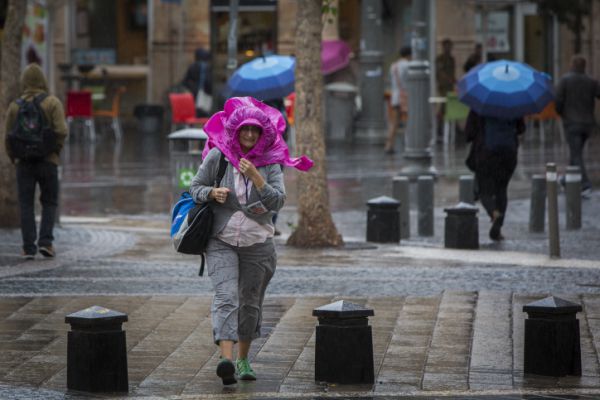 נזקי החורף: שני עובדים נפגעו מברק בשומרון