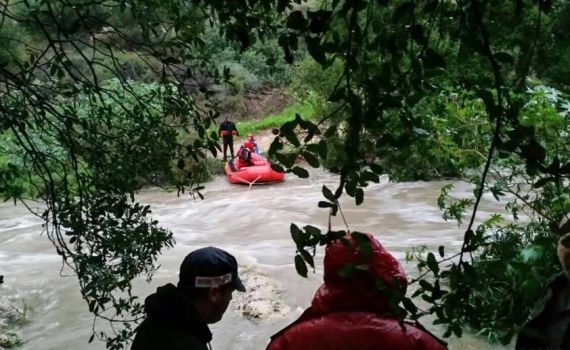 נסחפו עם רכבם בנחל – וחולצו