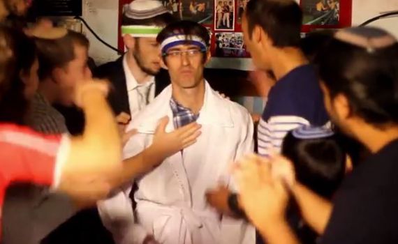 הסרטון החדש של אנדרדוס: שוקי בלבואה