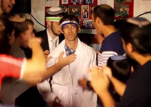 הסרטון החדש של אנדרדוס: שוקי בלבואה