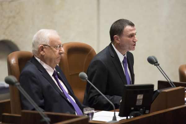 לא להפוך את יום הזיכרון לבמה לקידום דרך פוליטית