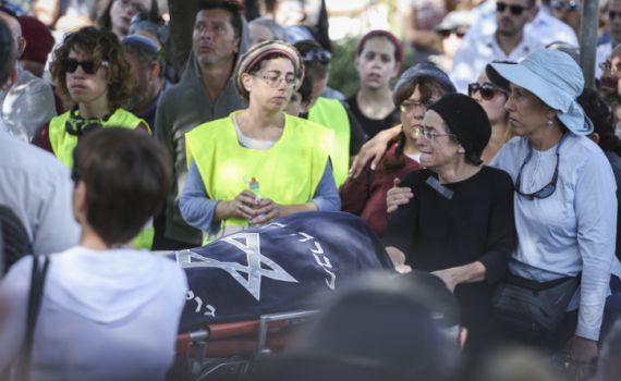 מאות ליוו את דליה למקוס הי"ד בדרכה האחרונה