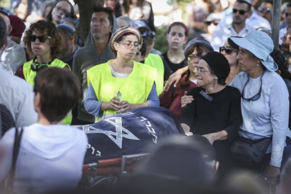 מאות ליוו את דליה למקוס הי"ד בדרכה האחרונה