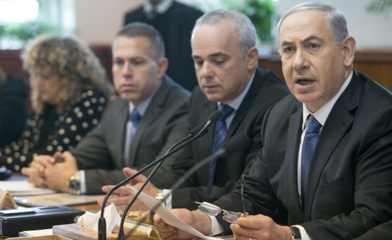 לנתניהו מתחיל להמאס: איום מרומז ללבני ולפיד