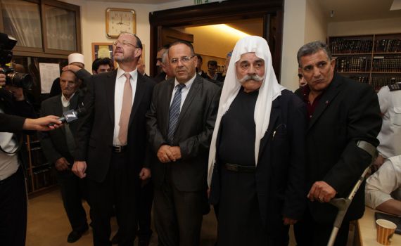 הדרוזים באו לניחום אבלים בבית הכנסת בהר נוף