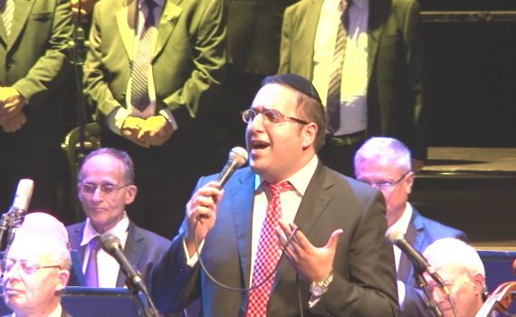 צפו: יוסף חיים שוואקי שר ר' שלמה קרליבך