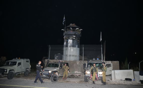 הערבי שדרס את החיילים הסגיר עצמו לידי צה"ל