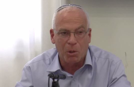 חברי מרכז תקומה לאורי אריאל: אל תכנע לבנט