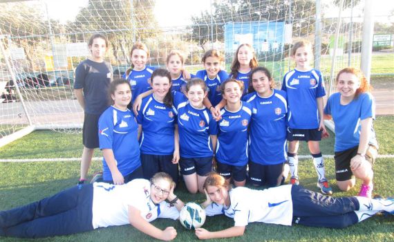 שחקניות הכדורגל מאפרת נגד קבוצה ערבית