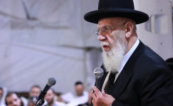 הרב שלום כהן: איסור חמור להימצא בסביבת ההפגנות