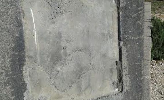 הושחתה אנדרטת "מגילת האש" של קדושי השואה