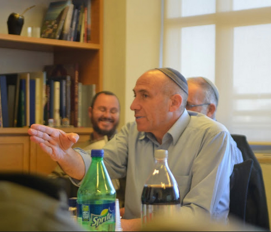 "לא חכמה לעלות על העגלה כשהיא מצליחה"