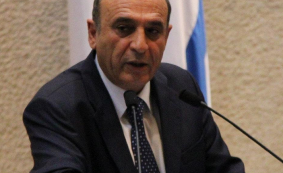 מכה למופז: לא מוסמך לחתום עם מפלגה אחרת