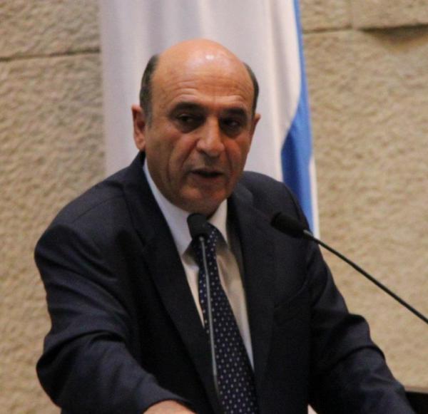 מכה למופז: לא מוסמך לחתום עם מפלגה אחרת