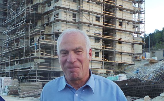 אורי אריאל יכול לחייך: אושרה תכנית מחיר מטרה