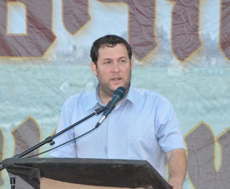 "לפי השמאל – לתושבי יו"ש אסור לנשום"