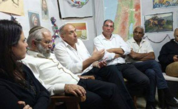 "קבלו את הצעתו של בנט והצטרפו ללא פריימריז"