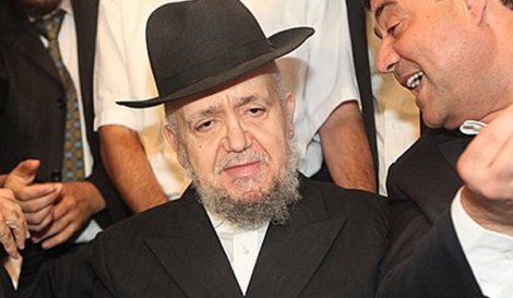 הפתרון: להפגיש את הרב דוב ליאור עם הרב מזוז