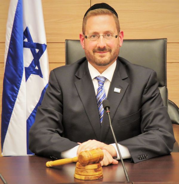 "צריך מנהיג אחר ולא כמו זה שיש עכשיו" /ריאיון