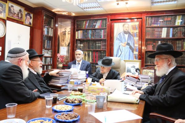 הרב ליאור והרב לבנון נועדו עם הרב מזוז. בקרוב יודיעו על תמיכה בישי