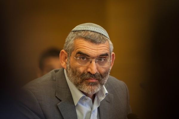 "אורי אריאל משתמש בי כאקדח ברקה של בנט"