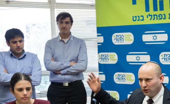 אורי אריאל איים לפטר את דובר הבית היהודי