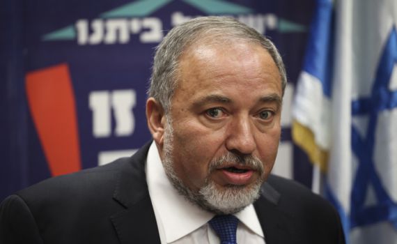 ליברמן: "תקיפה בסוריה? בדרך כלל פוגעים בחולות"