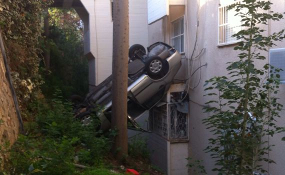 ככה נראה נס: הרכב נפל לתהום – הנהג נפצע קל