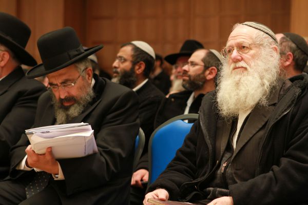 רשמים מכינוס הרבנים: "יש לנו עצבים  מברזל"