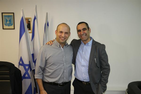 הקול הצרפתי: אברהם אזולאי רץ בפריימריז