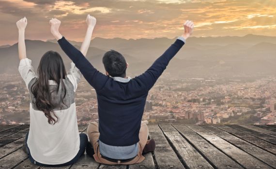 דייט בלי כיסוי: הנואשים והאמיצים