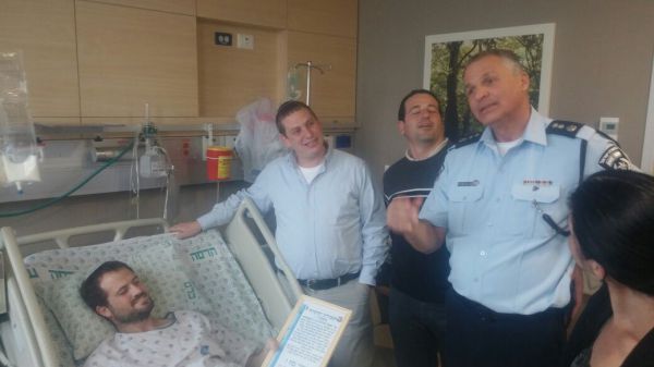 מצדיעים לגיבור: הוקרה לאזרח שנאבק במחבל