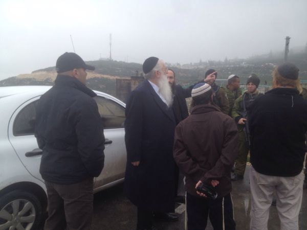 שוטרים מנעו מח"כ מאיר פרוש להיכנס לישיבה