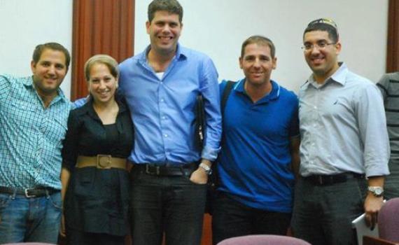 הקרב על המרכז: הסטודנטים עם עמיעד טאוב