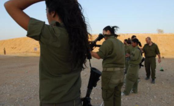 קול באישה: חיילות לא הורשו לשיר "התקווה"