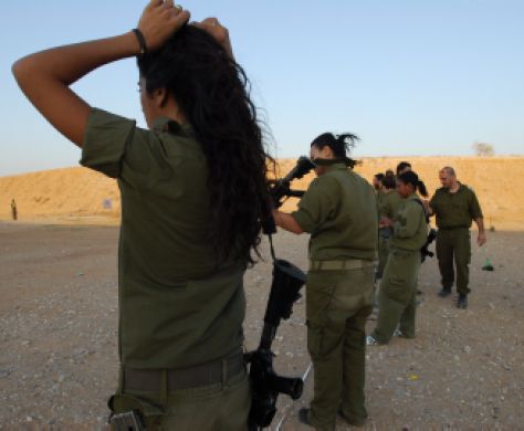 קול באישה: חיילות לא הורשו לשיר "התקווה"