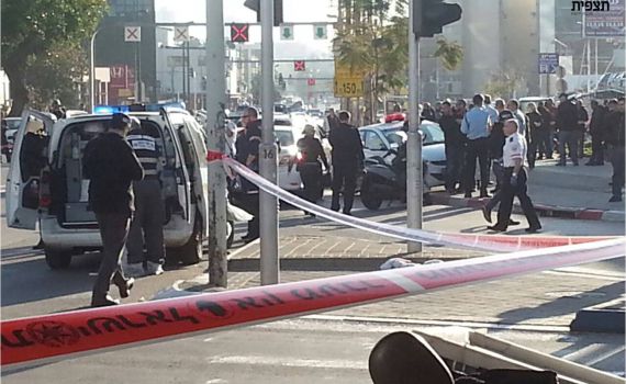 כעשרה פצועים בפיגוע דקירה בתל אביב
