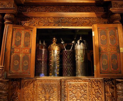 המתפלל החדש התגלה כ"גנב התרומות"