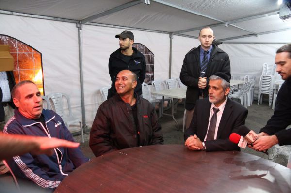 'לפני שמטפלים בסלולאר צריך לטפל באנשים'