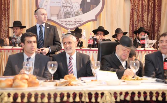 "גדולי הדור החרדים העריצו את הרב קוק"