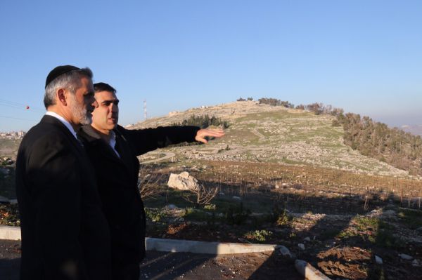 "הבית היהודי לא מתנצל? הוא מתנצל על התורה"