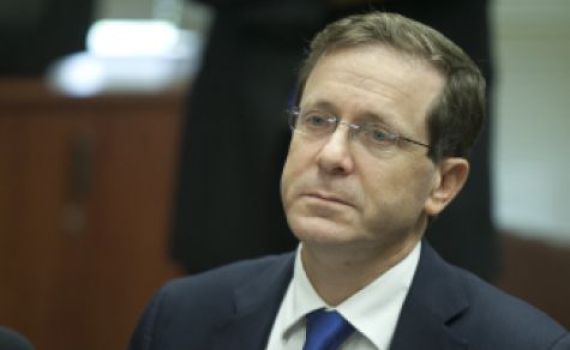 היום הפריימריז בעבודה: יחימוביץ' נגד כבל